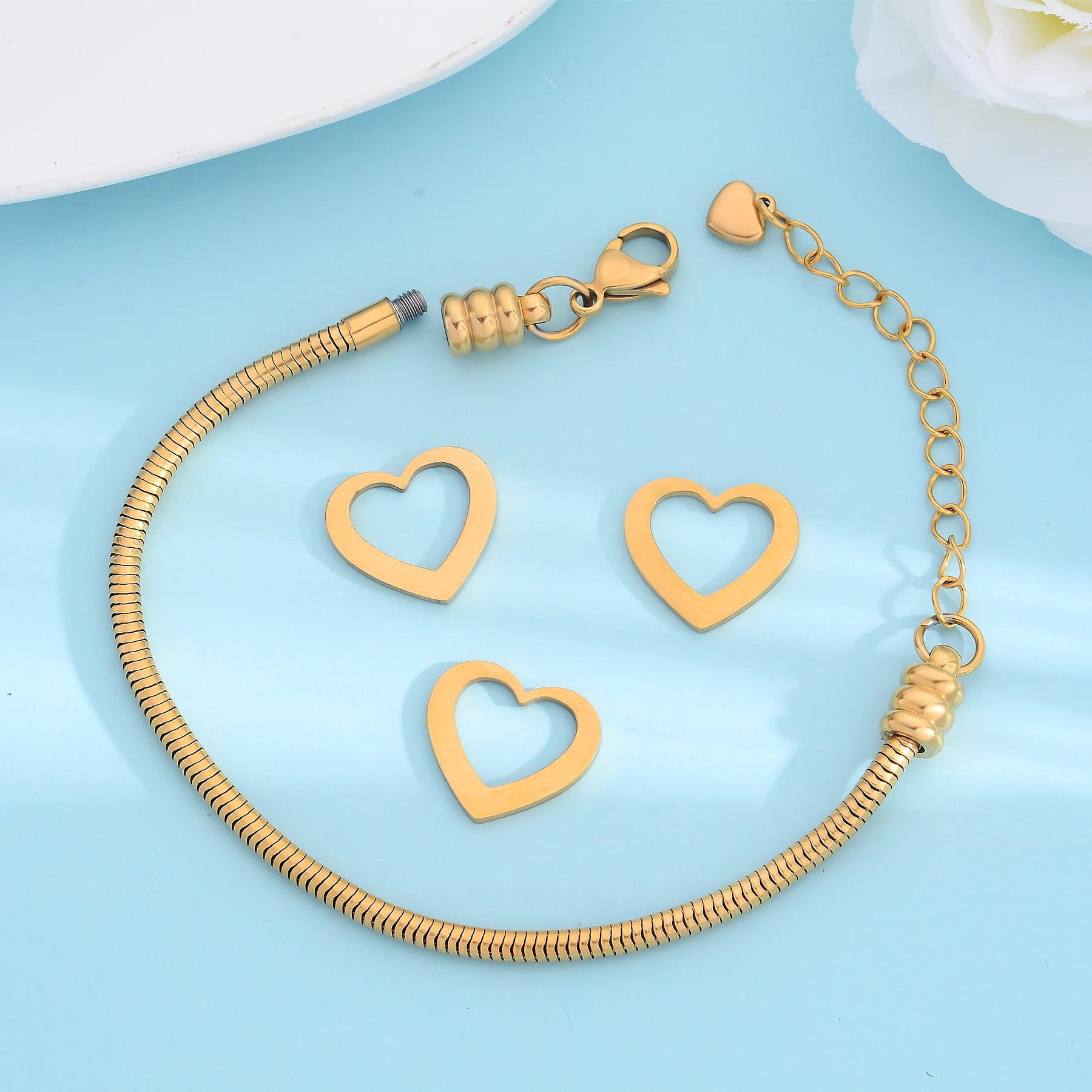 Pulseira Elo Snake com Pingentes de Coração Personalizados – Joia em Aço Inoxidável sob Medida  com 30% OFF + Frete Grátis